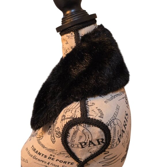 Faux Fur Black Wrap Collar Scarf - Picture 2 of 13